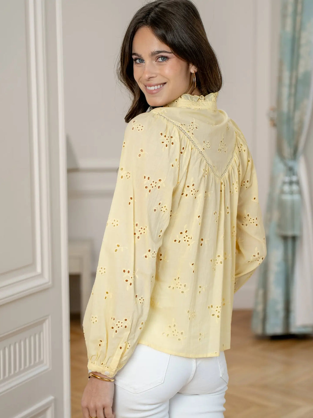 English Embroidery Blouse in Lemon